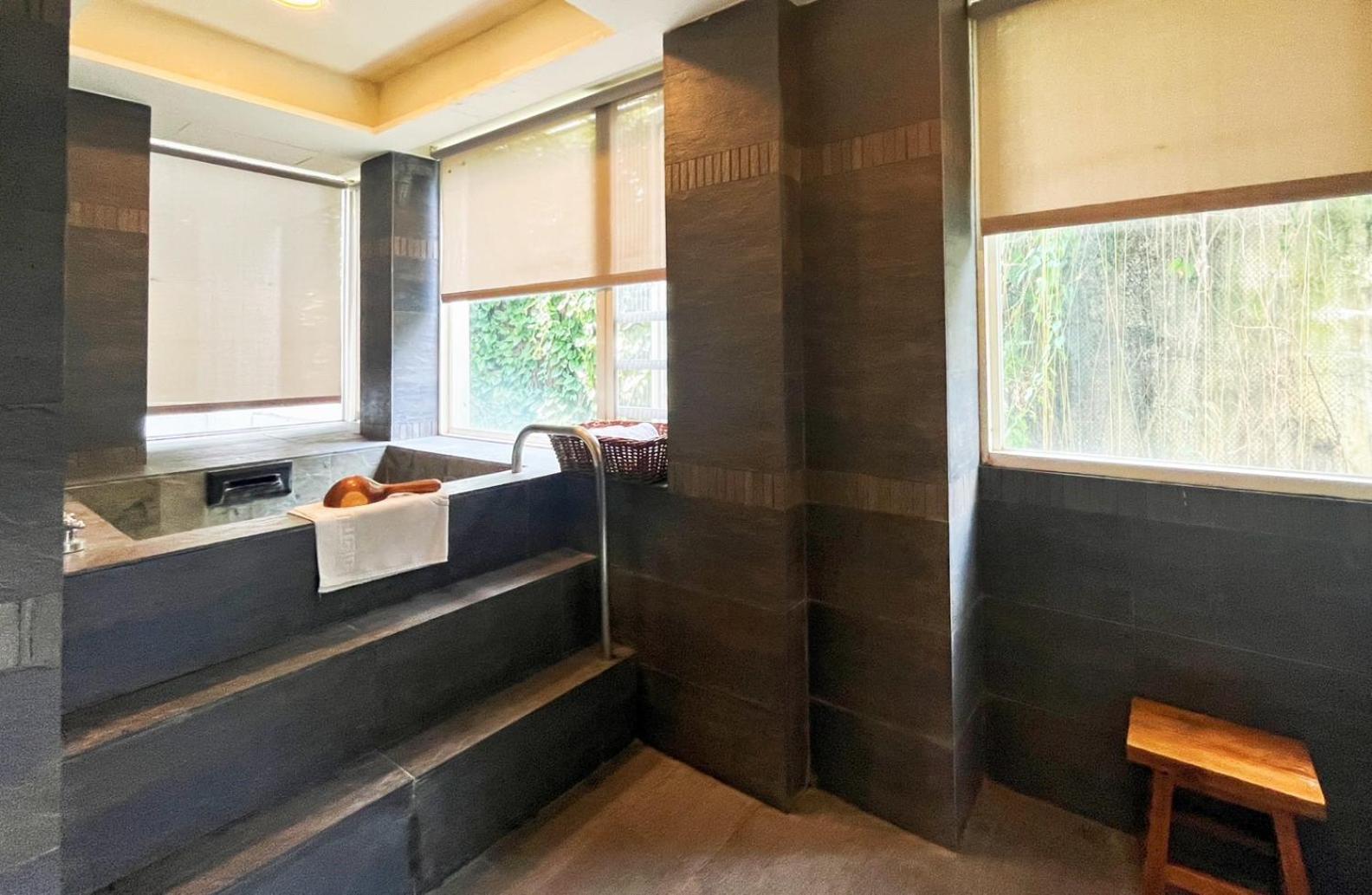 Dongpo Ti Lun Hotel Xinyi Exterior photo