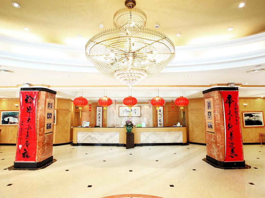Dongpo Ti Lun Hotel Xinyi Exterior photo