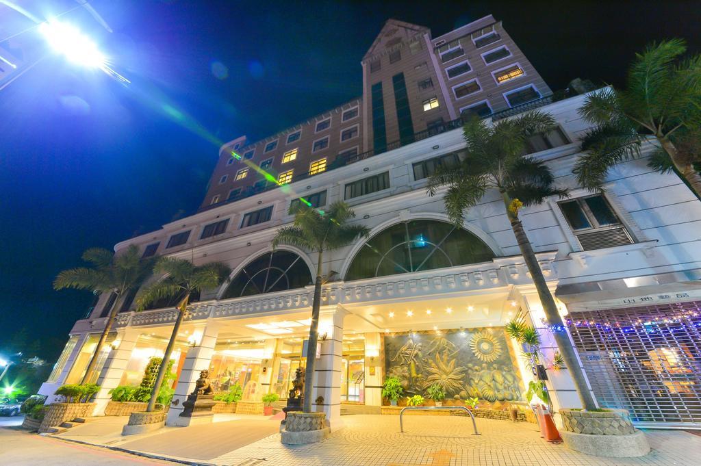 Dongpo Ti Lun Hotel Xinyi Exterior photo