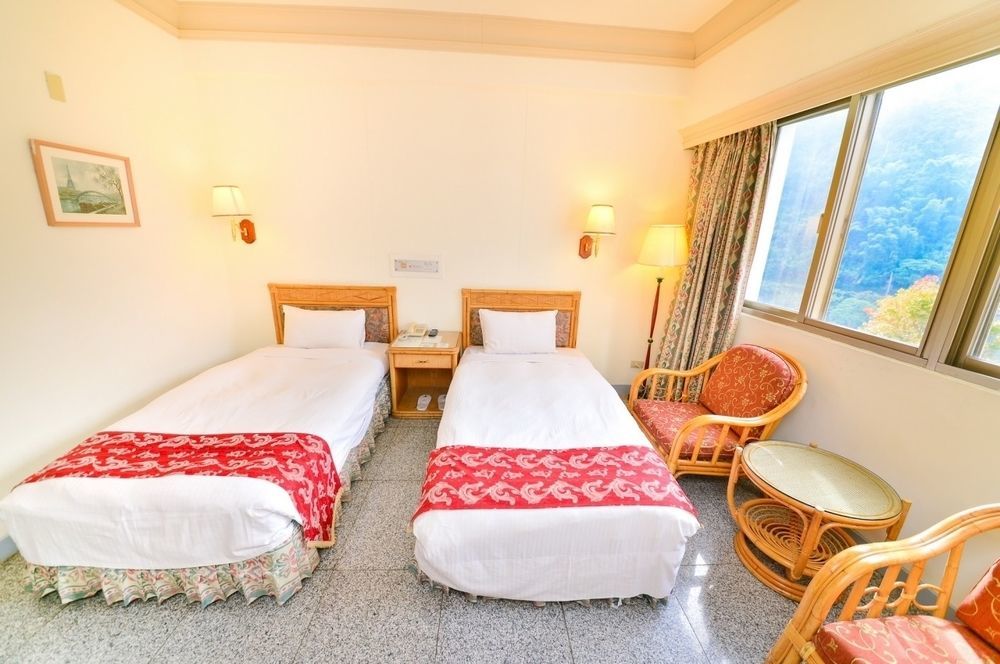 Dongpo Ti Lun Hotel Xinyi Exterior photo