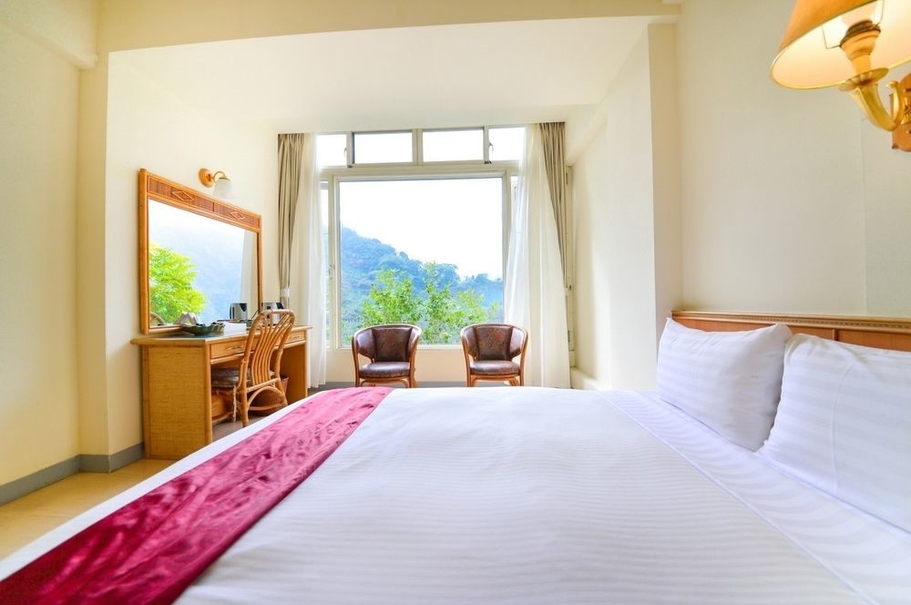Dongpo Ti Lun Hotel Xinyi Exterior photo