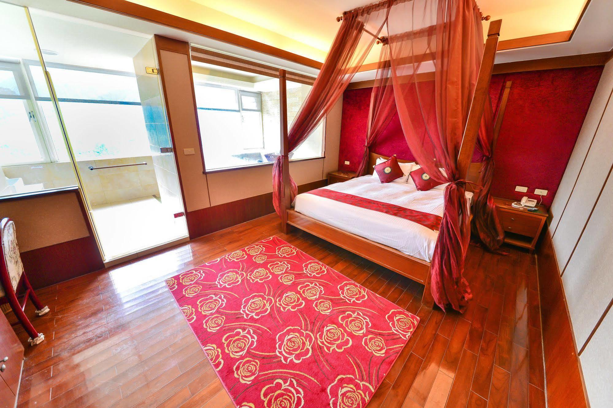 Dongpo Ti Lun Hotel Xinyi Exterior photo