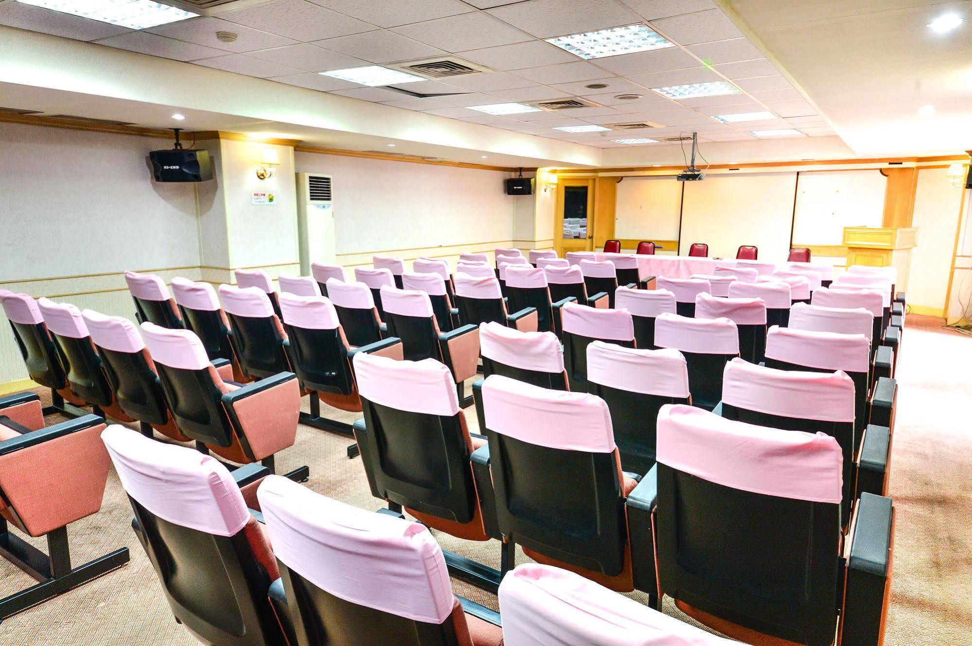 Dongpo Ti Lun Hotel Xinyi Exterior photo